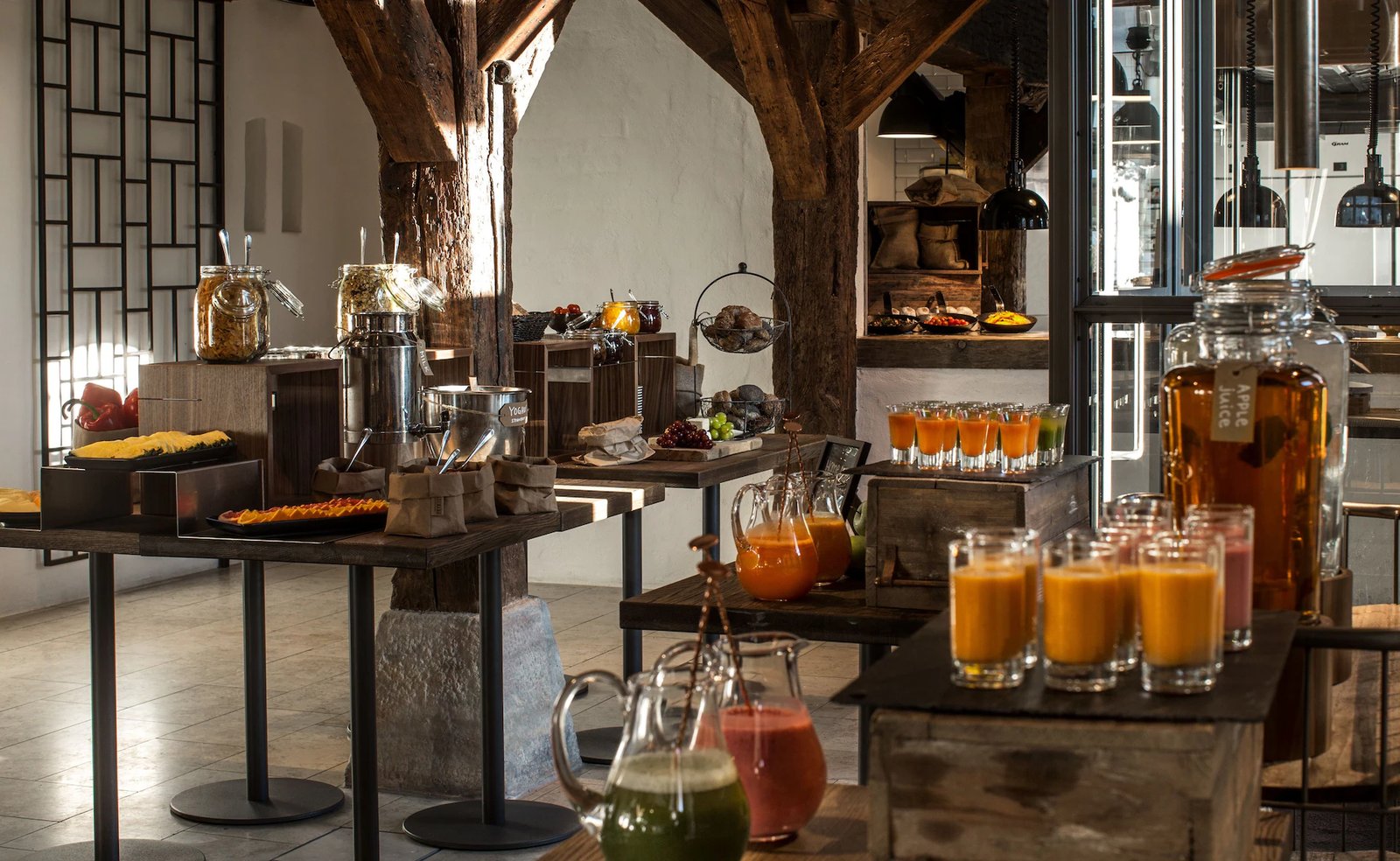 71 Nyhavn Hotel — eat & drink