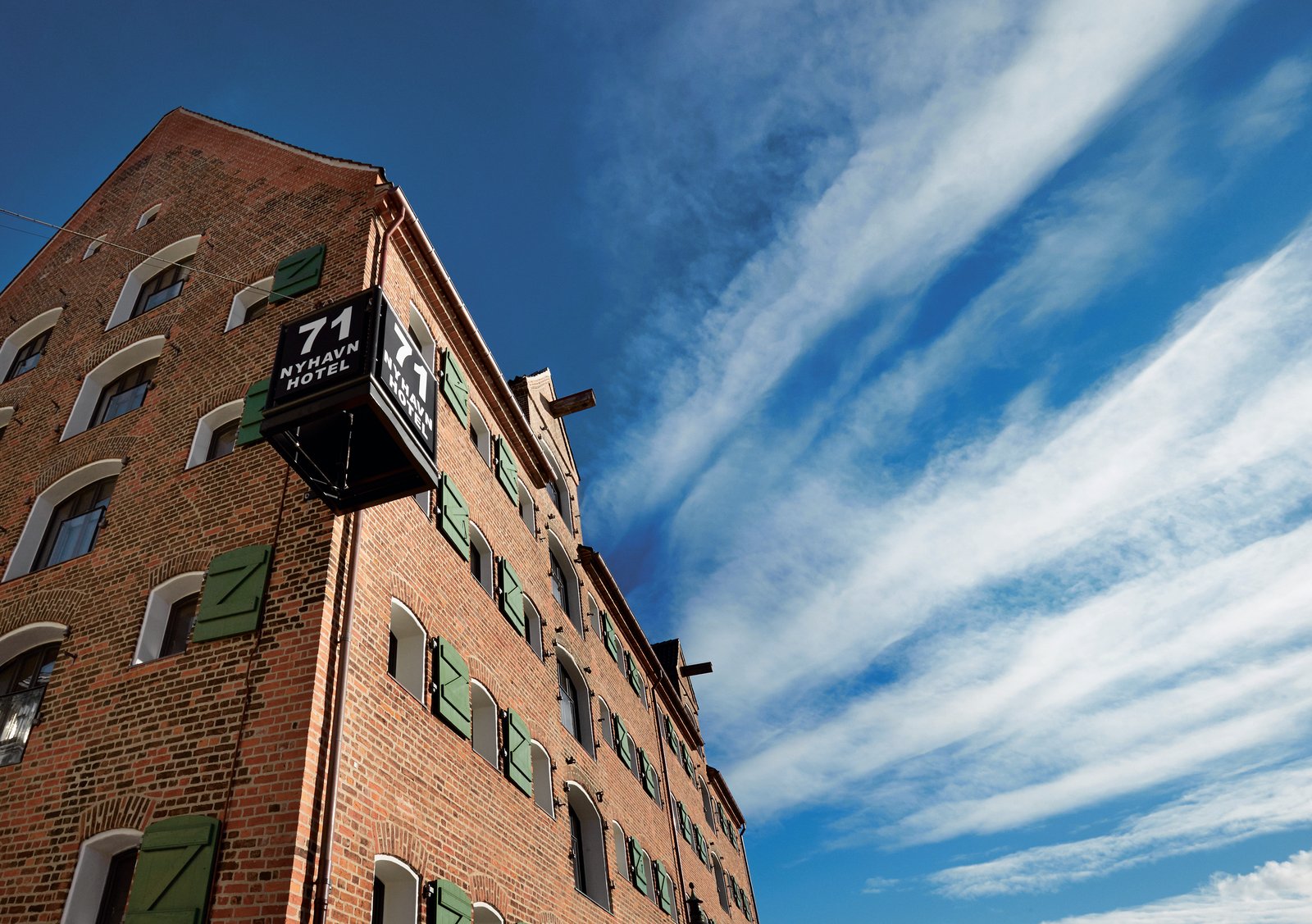 71 Nyhavn Hotel — backstory