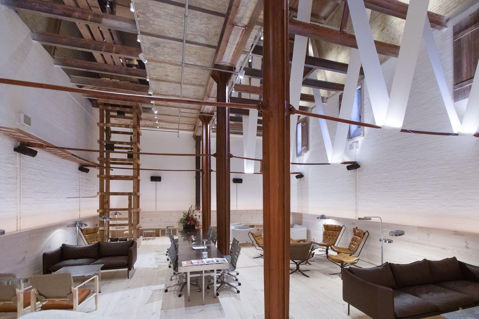 Hotel Ottilia — vibe