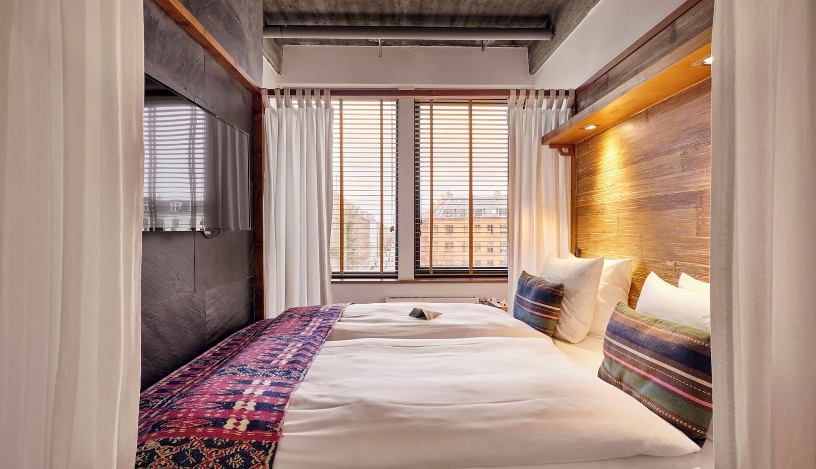 Manon Les Suites — rooms