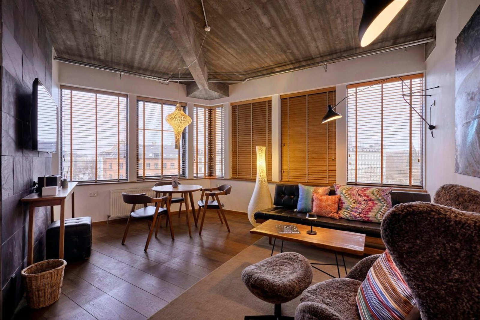 Manon Les Suites — rooms