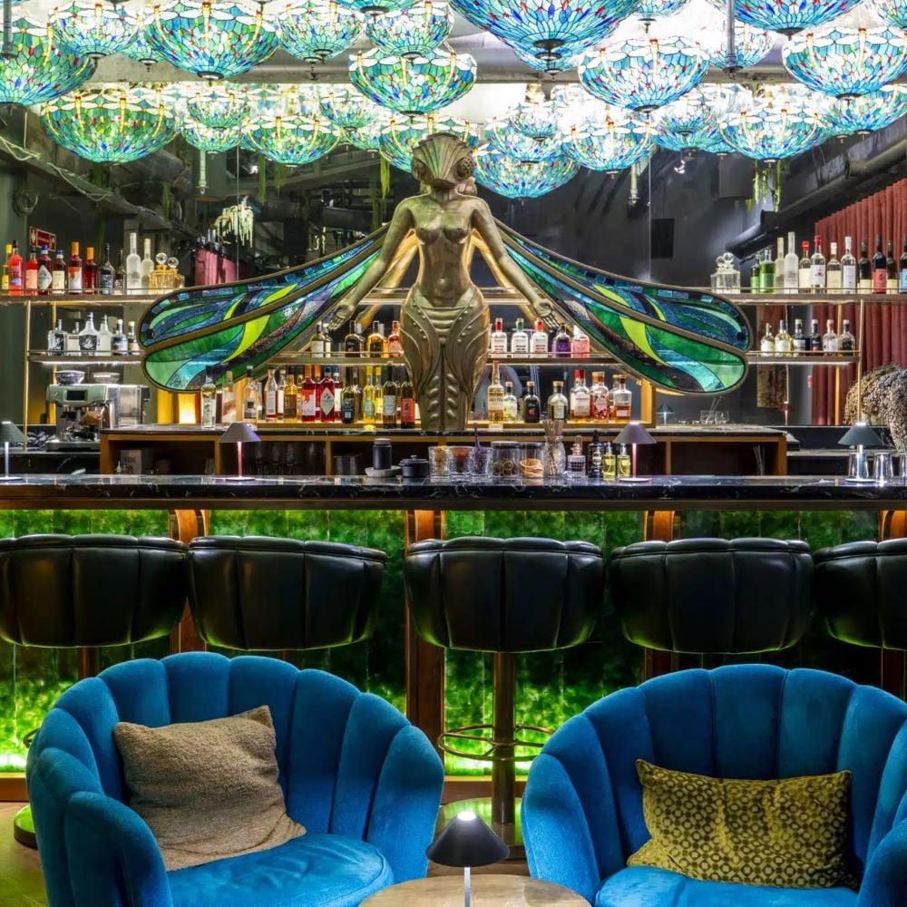 Manon Les Suites — eat & drink