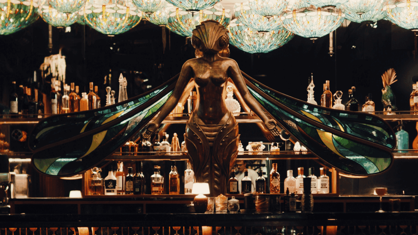 Manon Les Suites — eat & drink