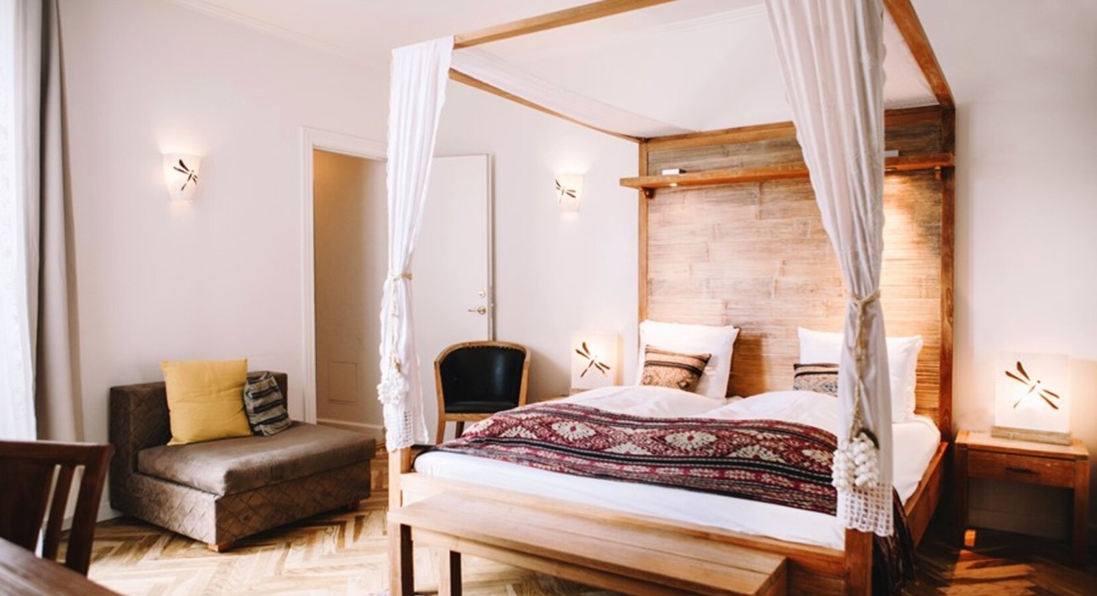 Axel Guldsmeden Hotels