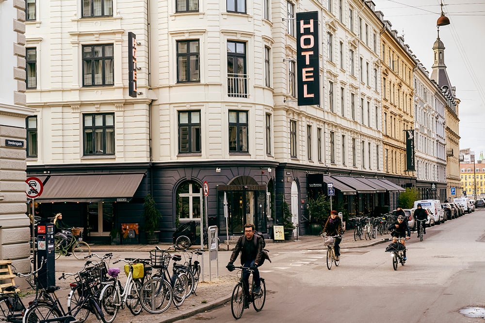 Ibsens Hotel — backstory