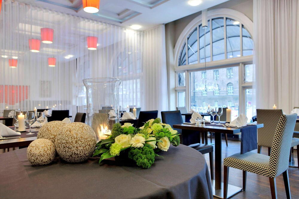 Scandic Palace Hotel, at the table