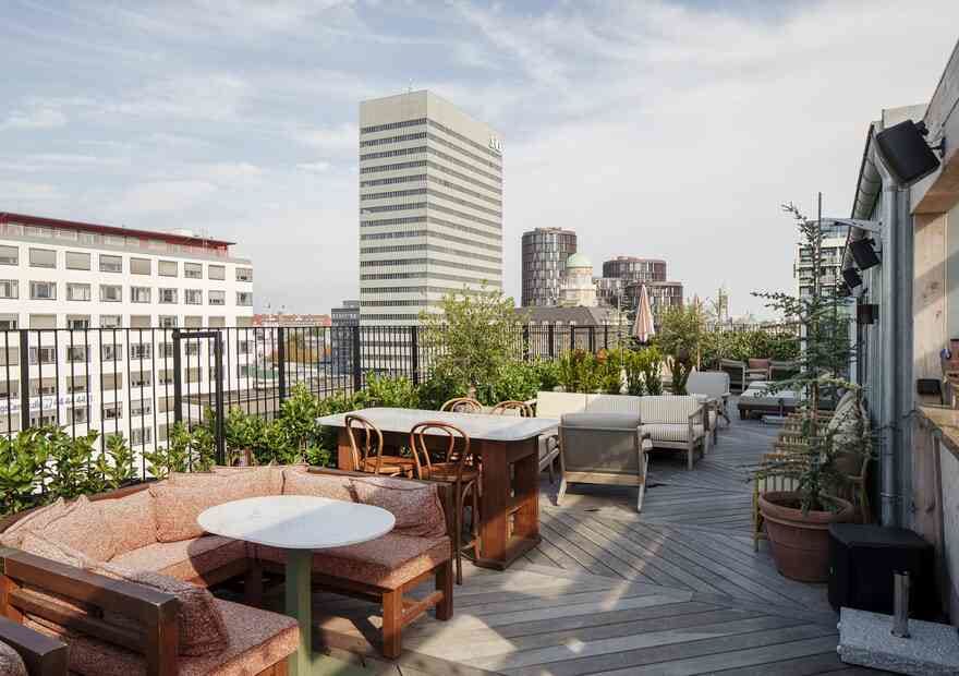 Hotel NH Copenhagen Grand Joanne — vibe