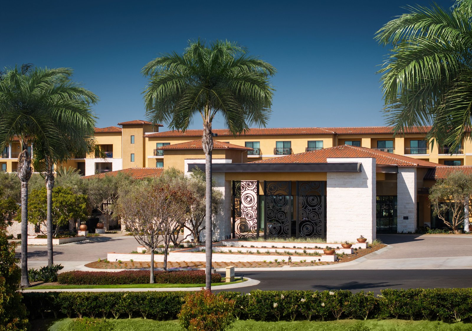 Hotel Solea — backstory