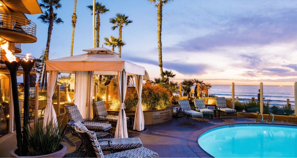 Pacific Terrace Hotel — vibe