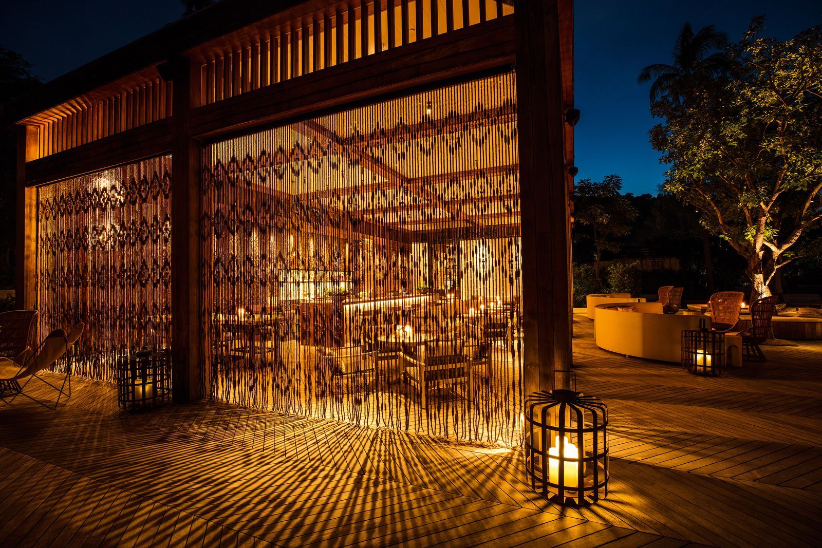Rosewood Phuket Hotel, at the table