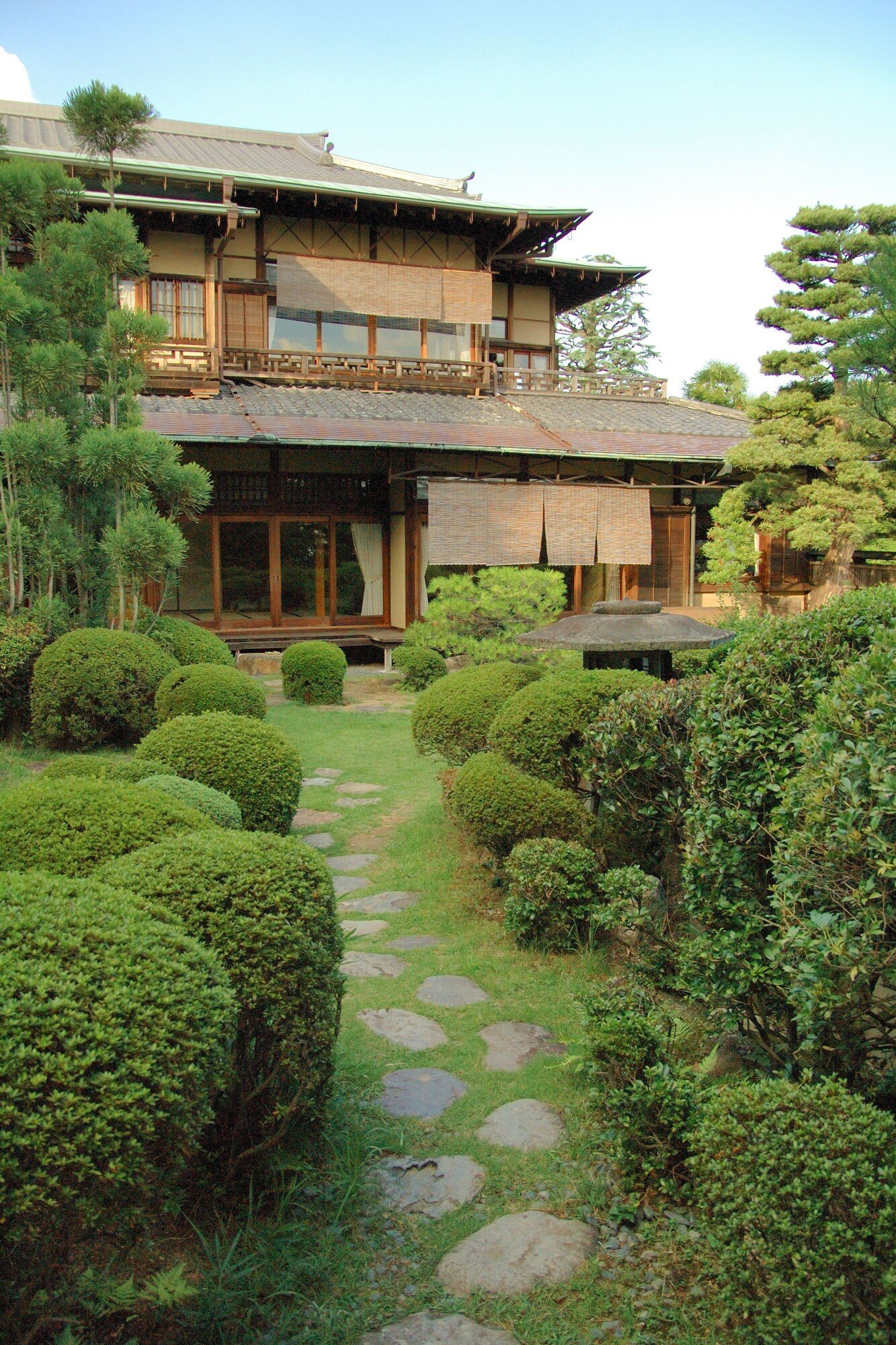 Yoshida Sanso Hotel — backstory