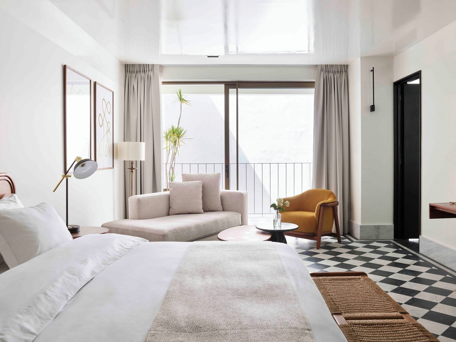 Hotel Dama — rooms