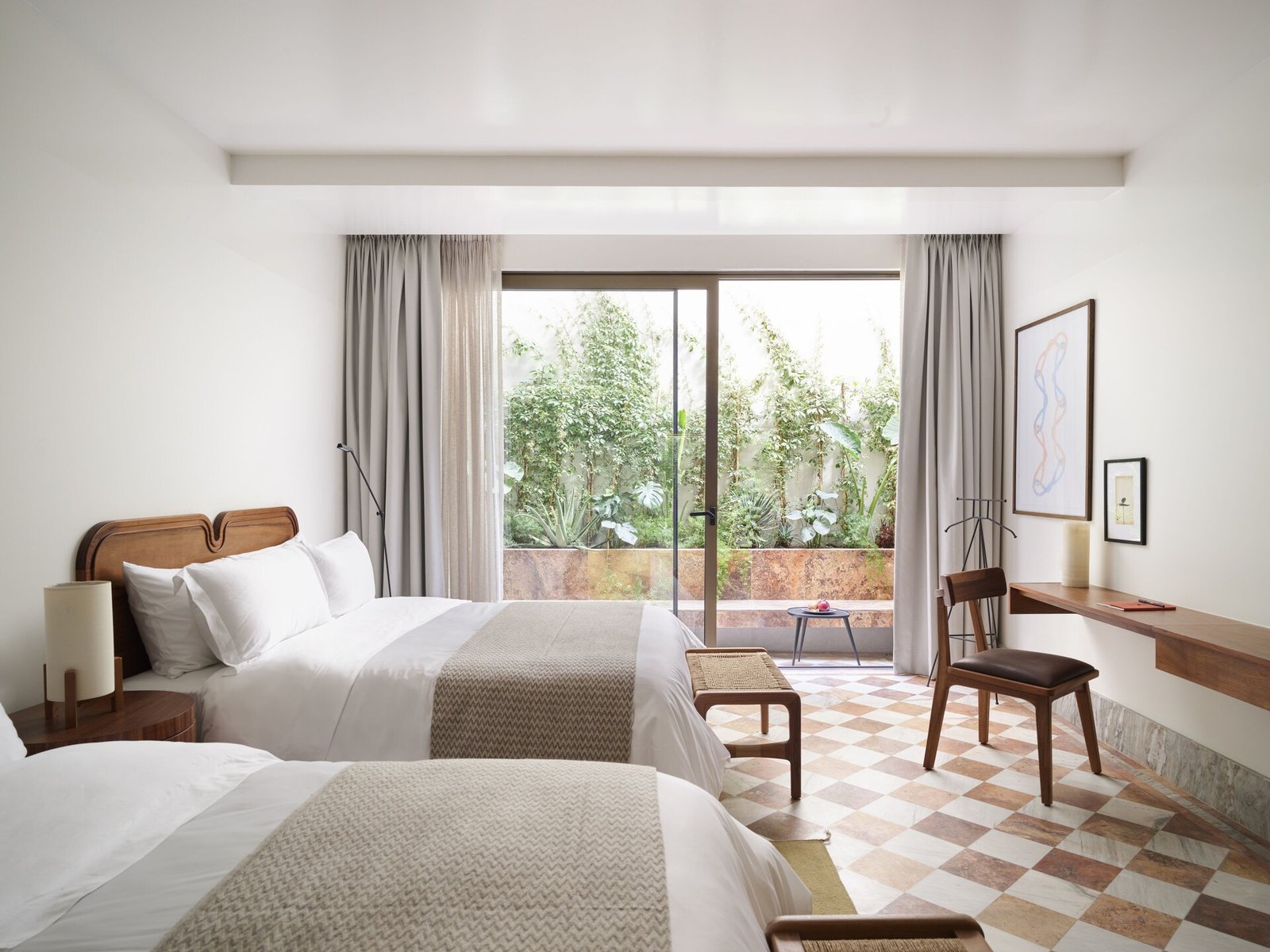 Hotel Dama — rooms
