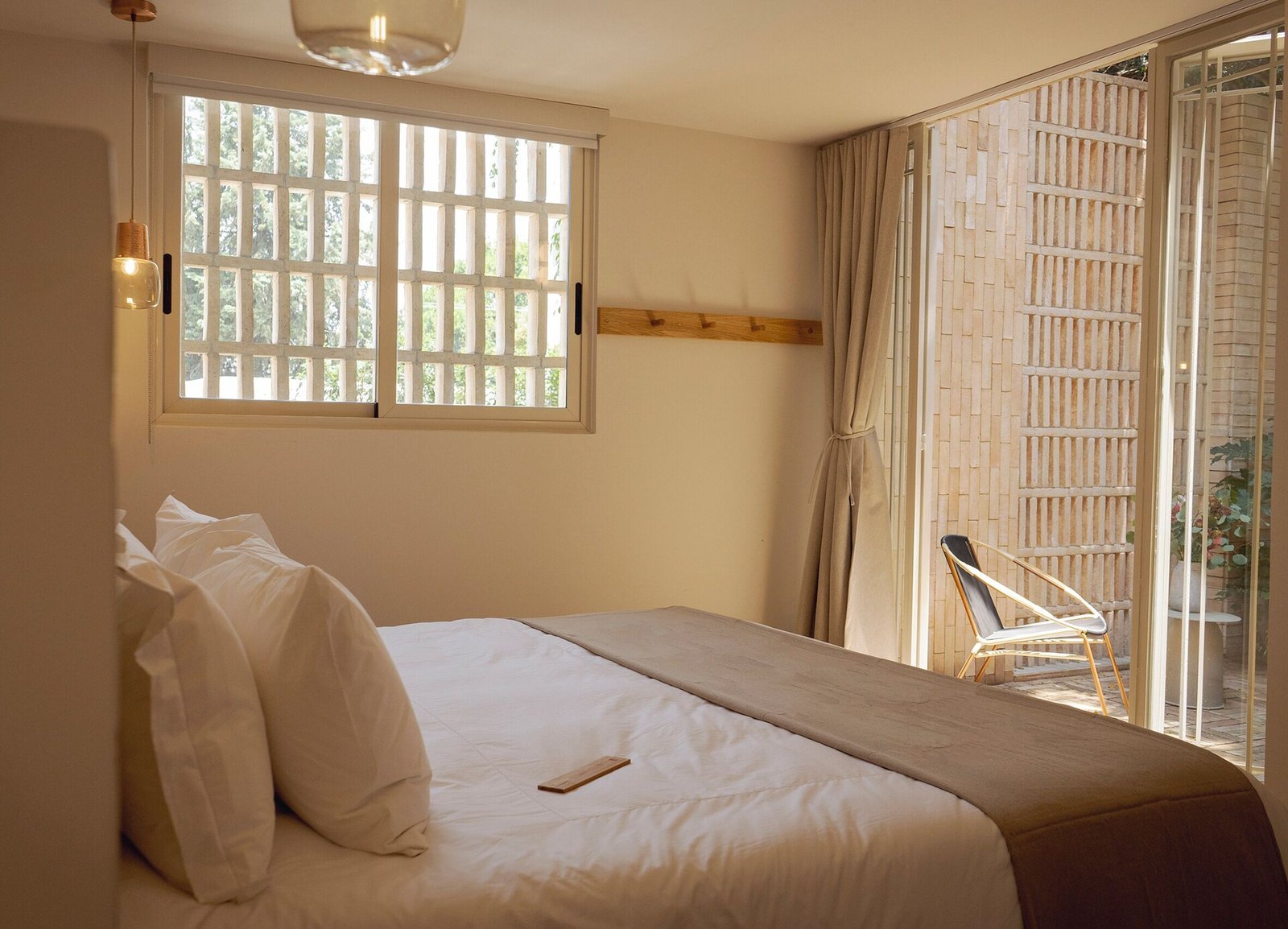 Hotel Casa Cuenca — rooms