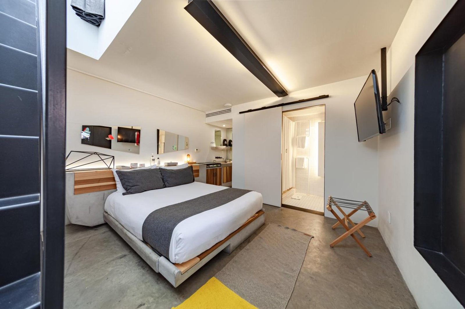 Hotel Carlota — rooms
