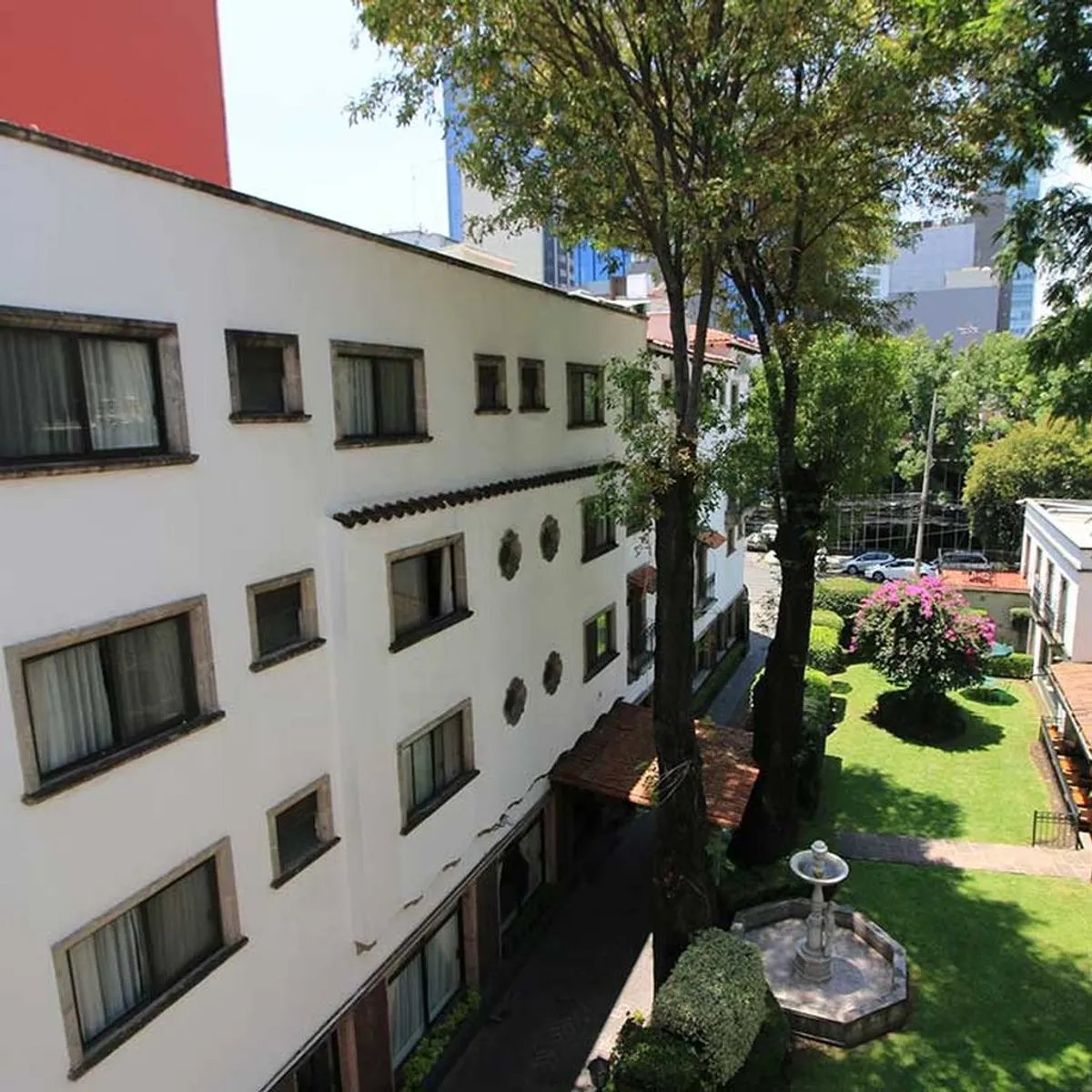 Hotel María Cristina — backstory