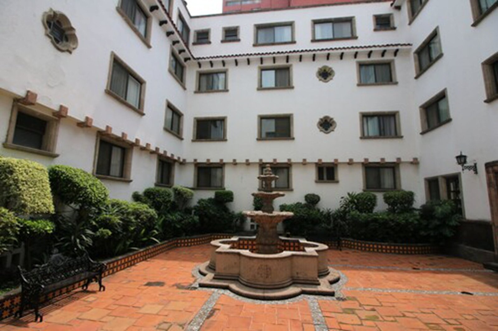 Hotel María Cristina — vibe
