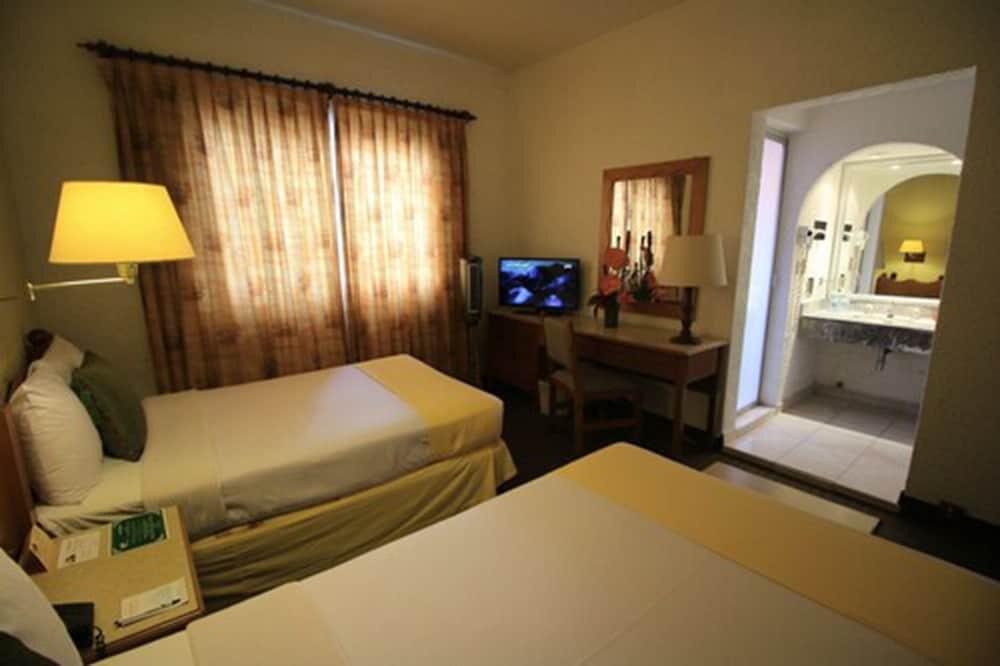 Hotel María Cristina — rooms