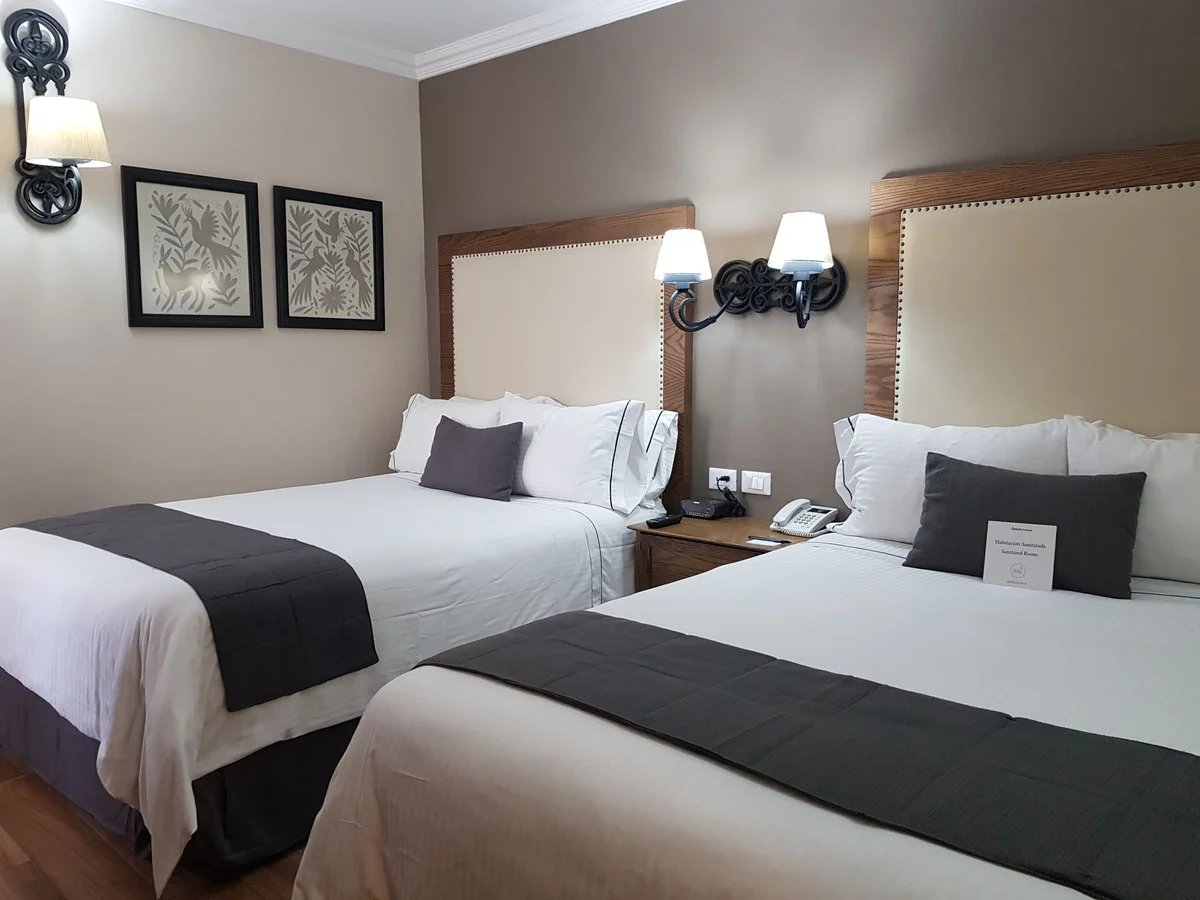 Hotel Histórico Central — rooms