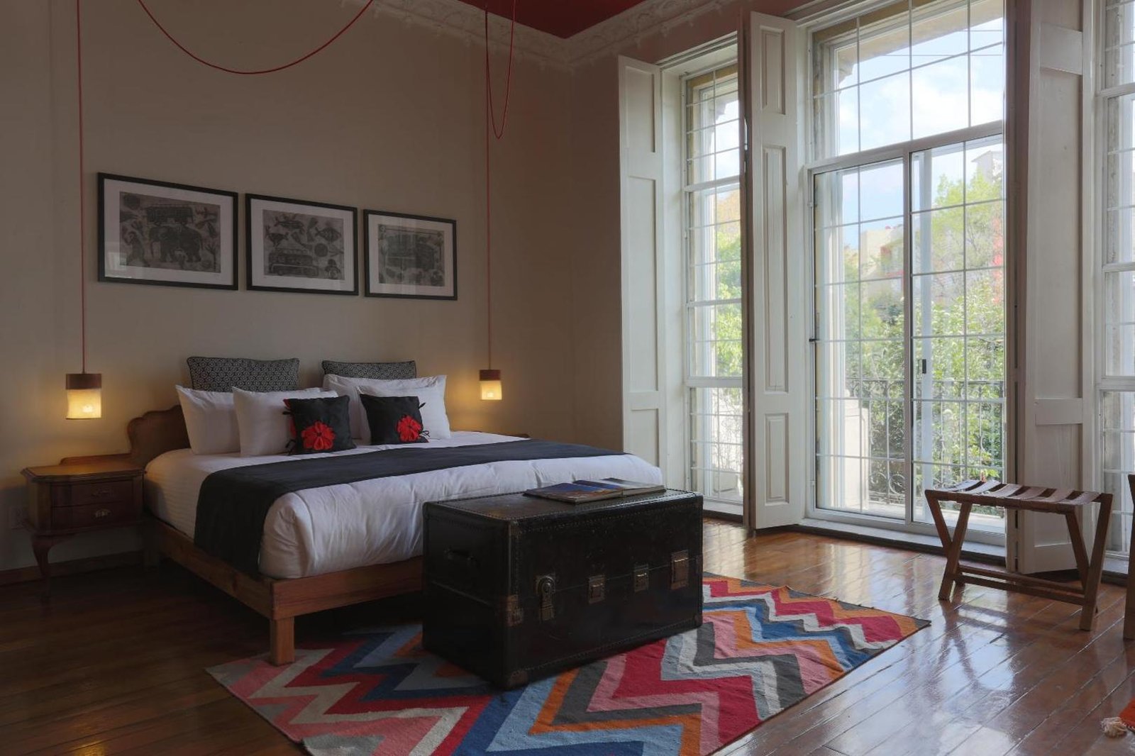 El Patio 77 — rooms