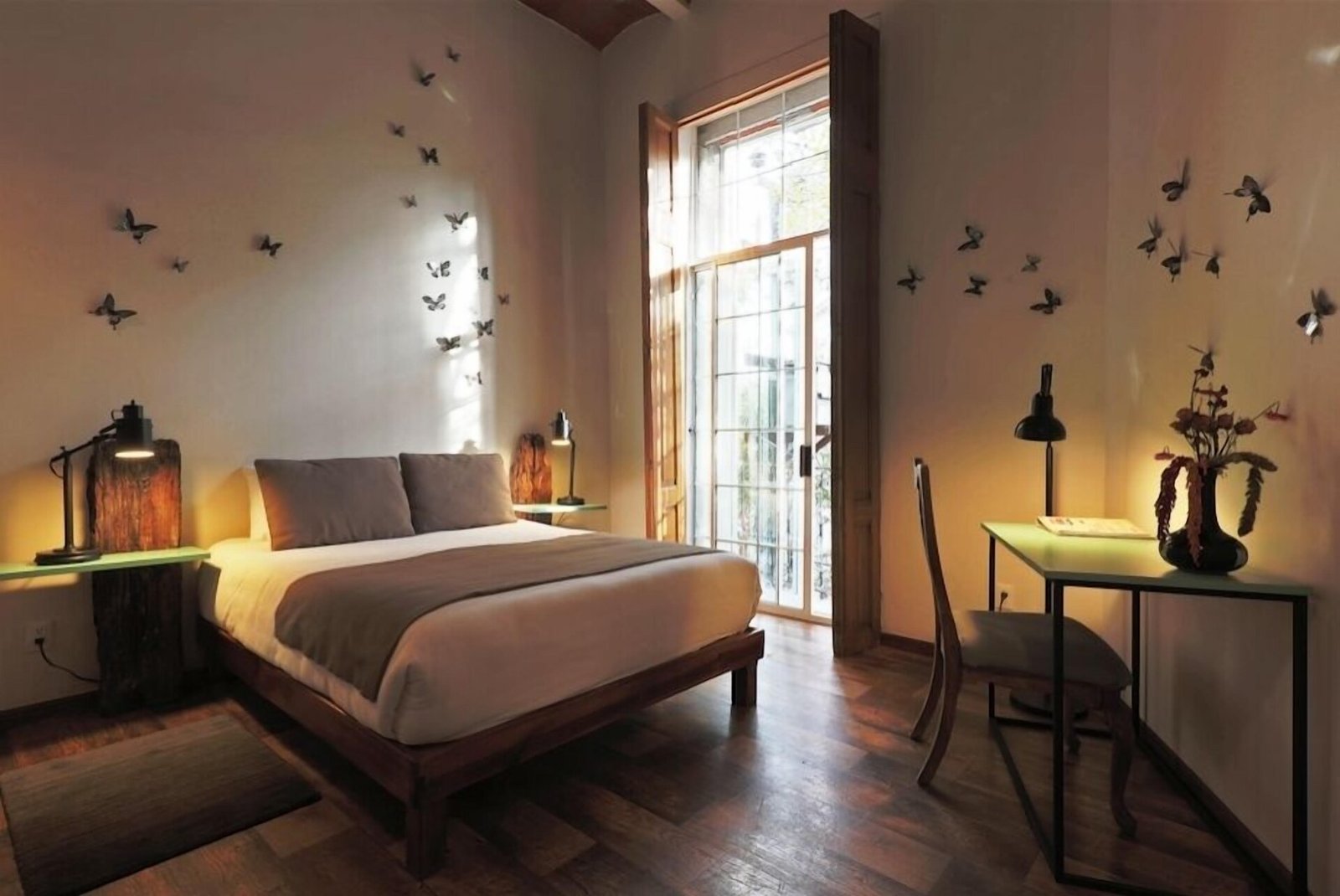 El Patio 77 — rooms