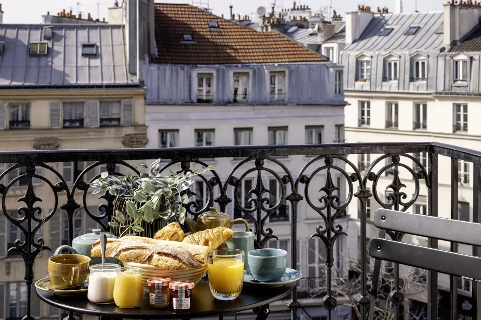 Le Clark Hotel — vibe