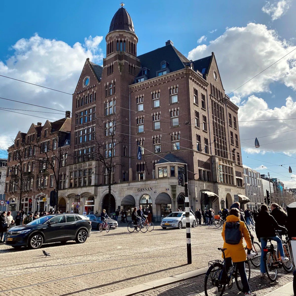 Hotel TwentySeven — backstory