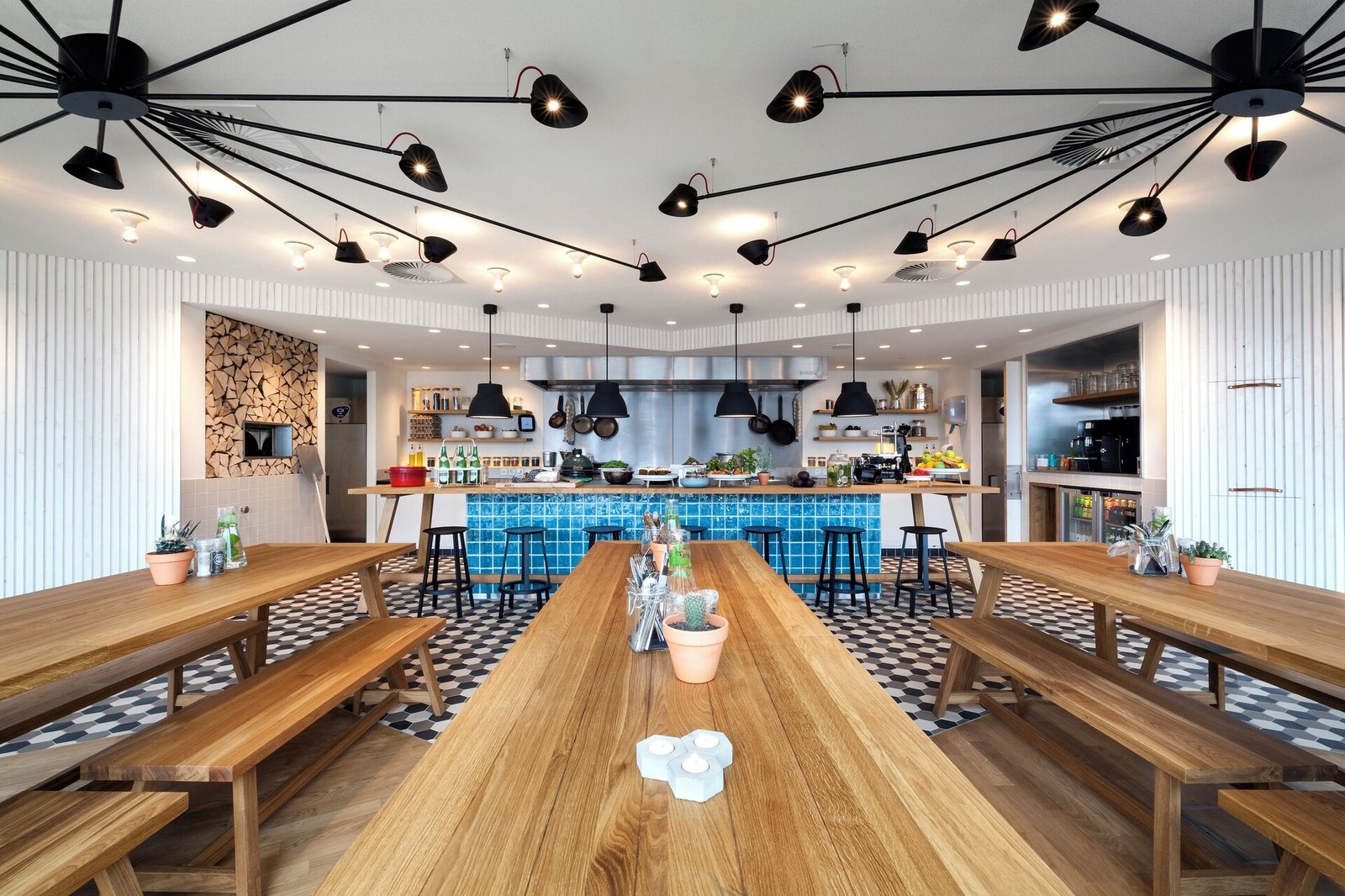 Zoku Amsterdam — eat & drink
