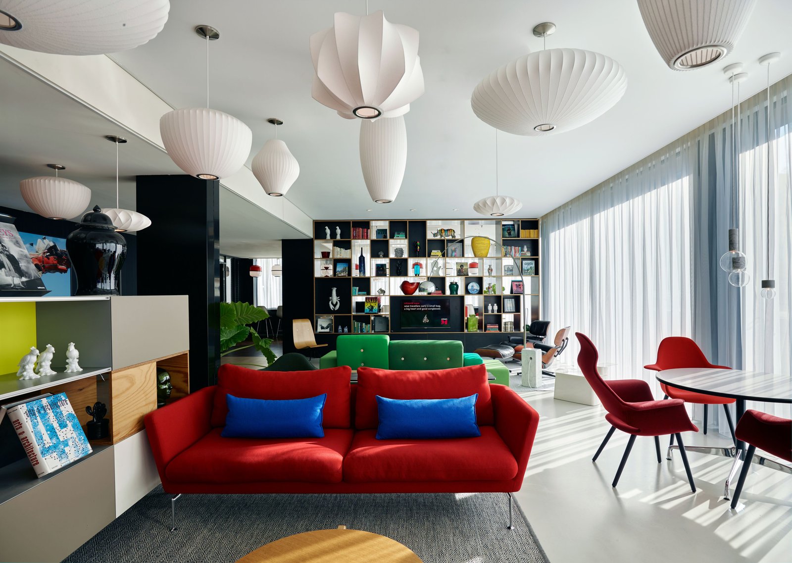 citizenM Amsterdam South — eat & drink