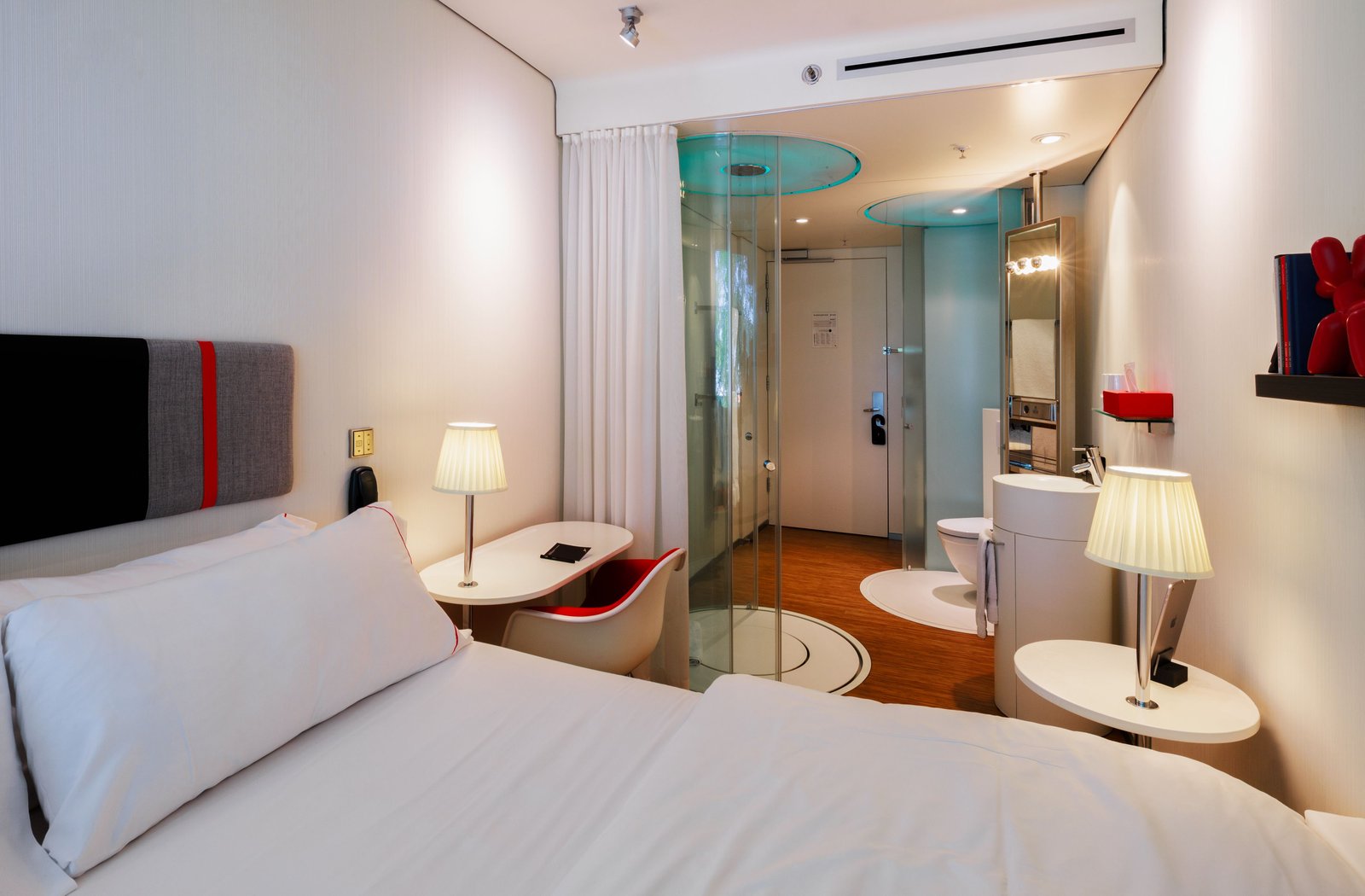 citizenM Amsterdam South — rooms