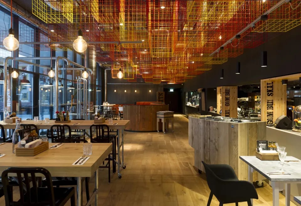 Jaz In The City Amsterdam — eat & drink
