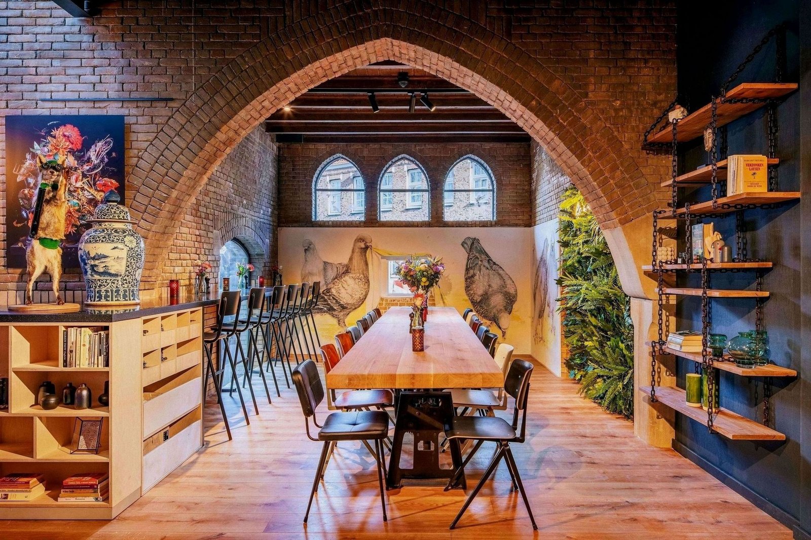 Bunk Hotel Amsterdam — eat & drink