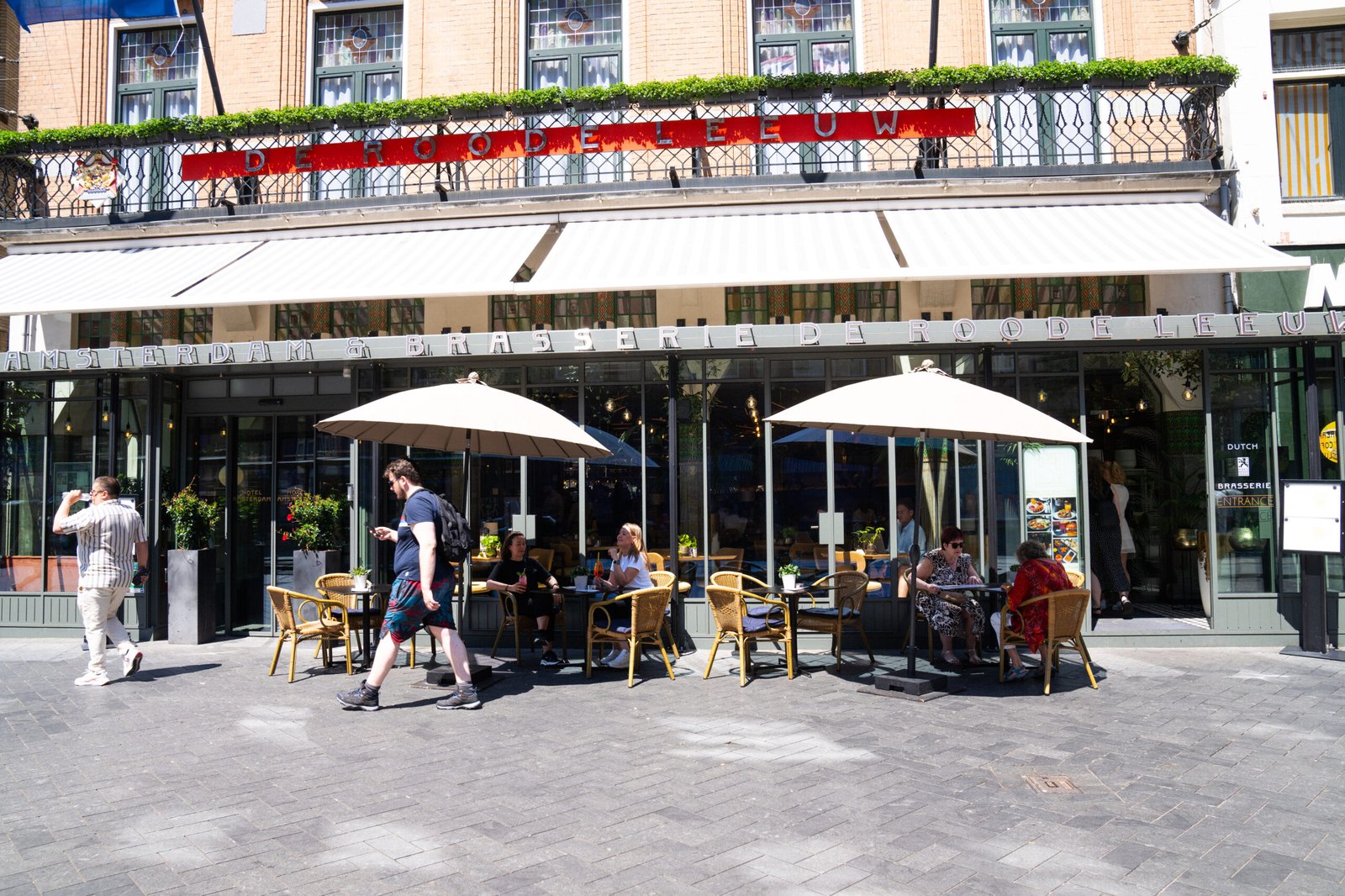 Hotel Amsterdam De Roode Leeuw — eat & drink