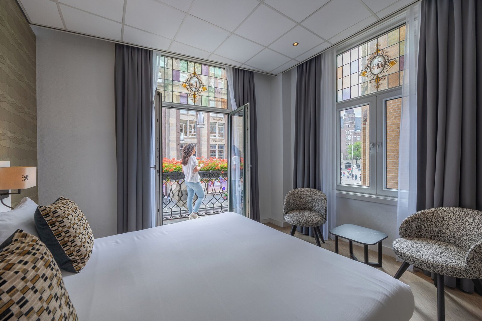 Hotel Amsterdam De Roode Leeuw — rooms