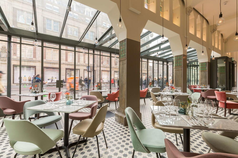 Hotel Amsterdam De Roode Leeuw — eat & drink