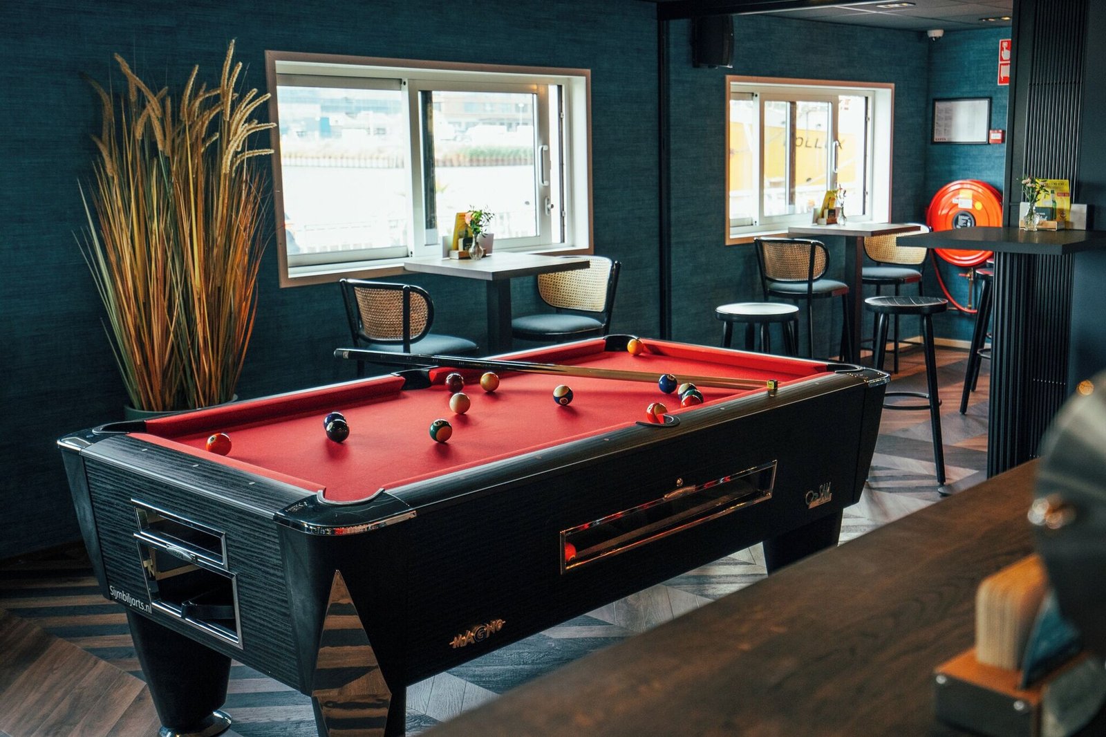Botel, bar & communal lounge
