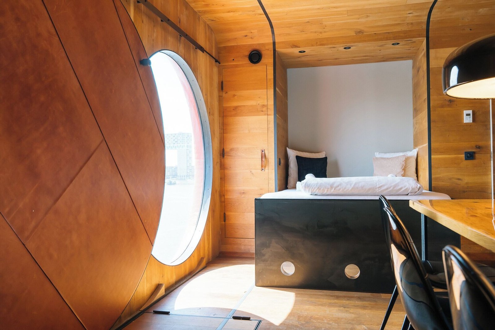 Botel — rooms
