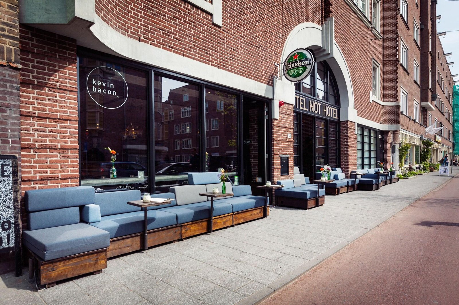Hotel Not Hotel Amsterdam, kevin bacon bar