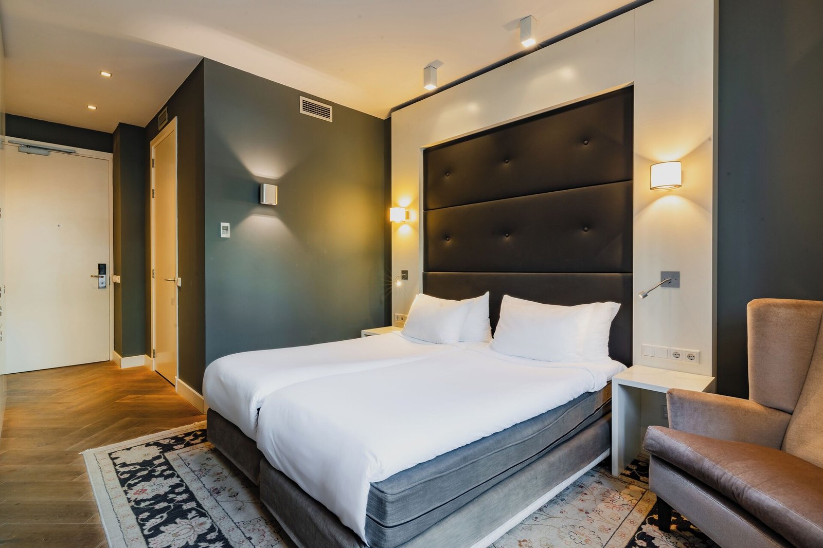 Hotel JL No76 — rooms