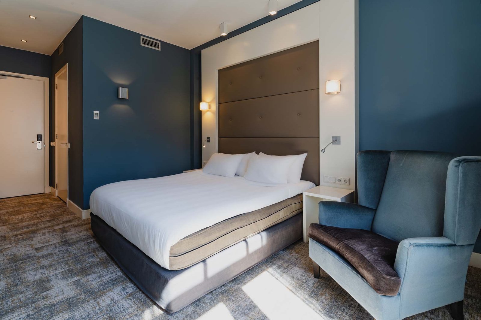 Hotel JL No76 — rooms