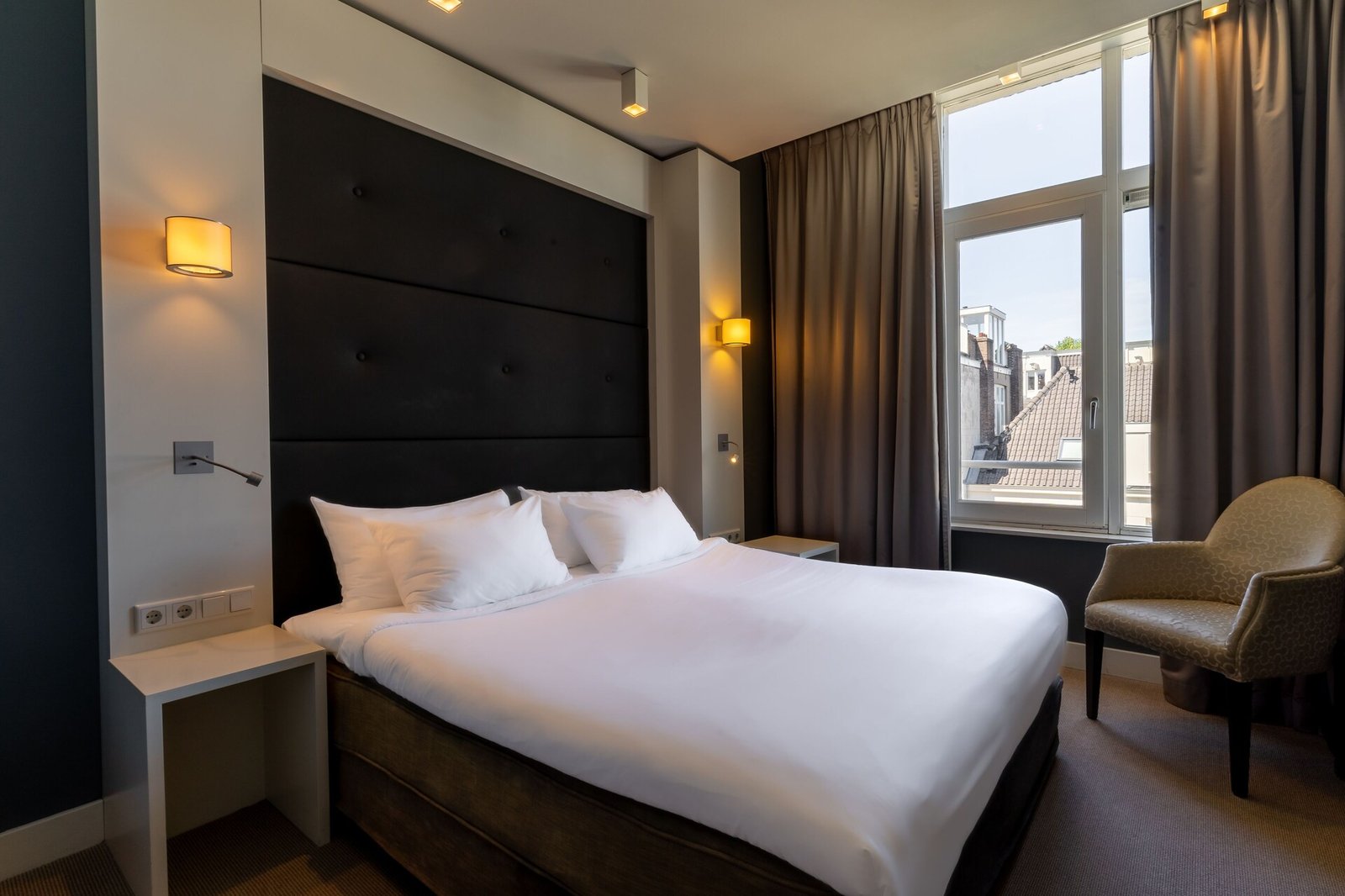 Hotel JL No76 — rooms