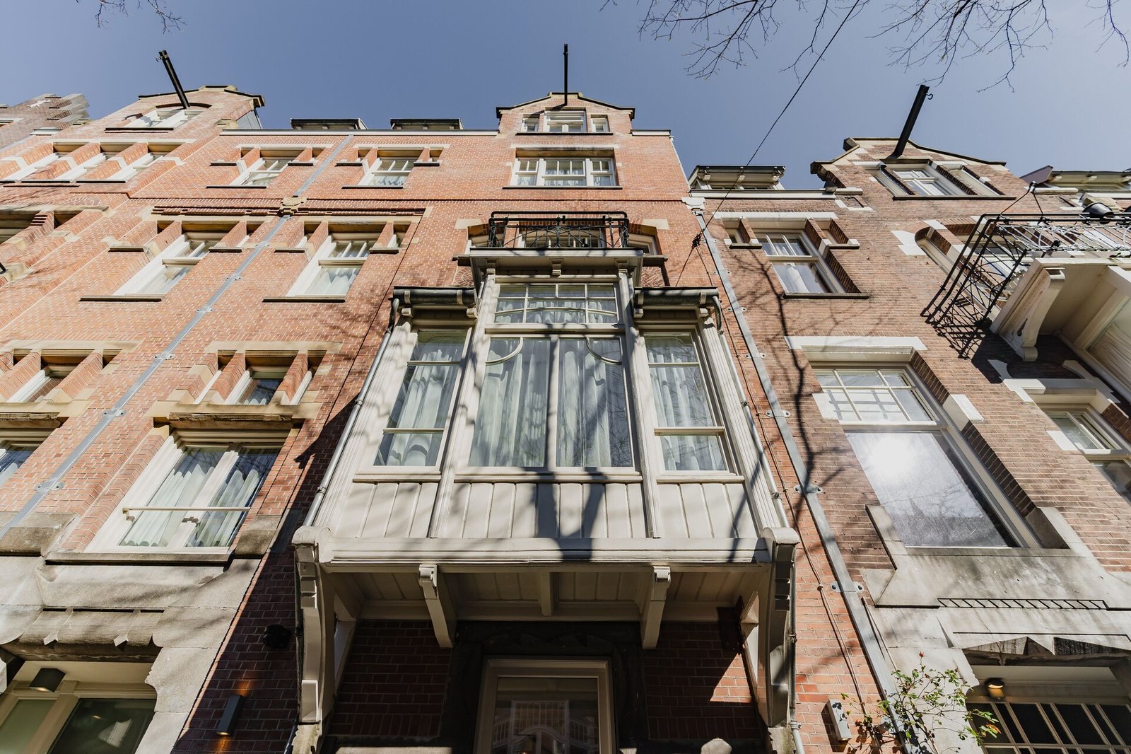 Hotel JL No76 — backstory