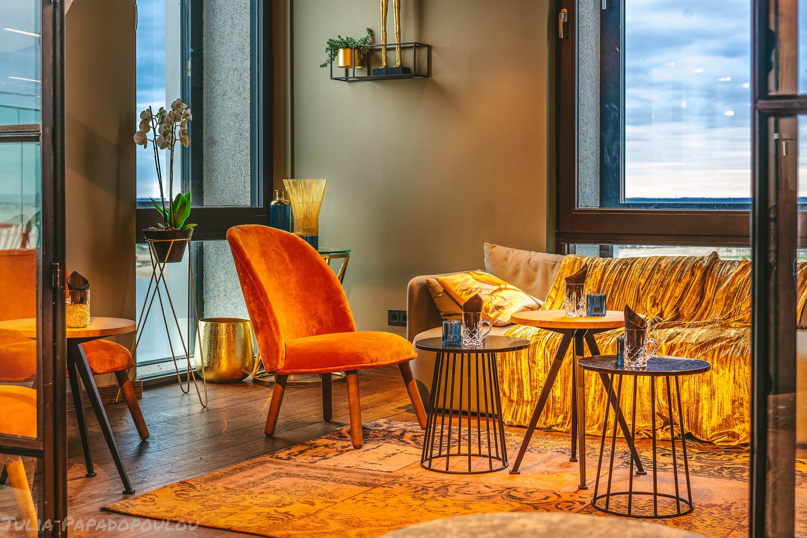 Four Elements Hotel Amsterdam — eat & drink
