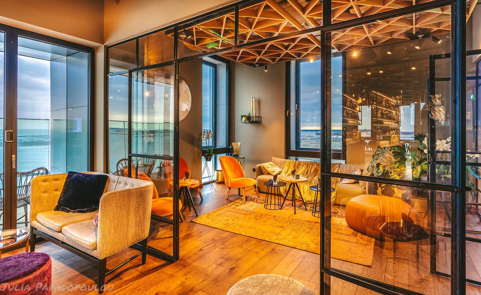 Four Elements Hotel Amsterdam — eat & drink
