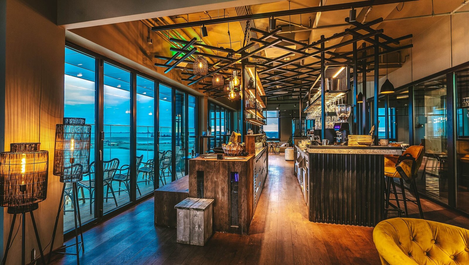 Four Elements Hotel Amsterdam — eat & drink