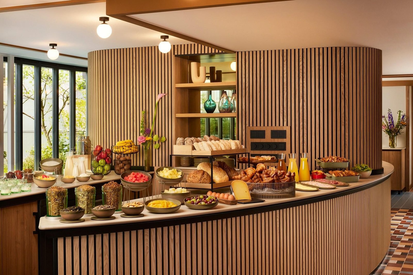 Avani Museum Quarter Amsterdam Hotel — eat & drink