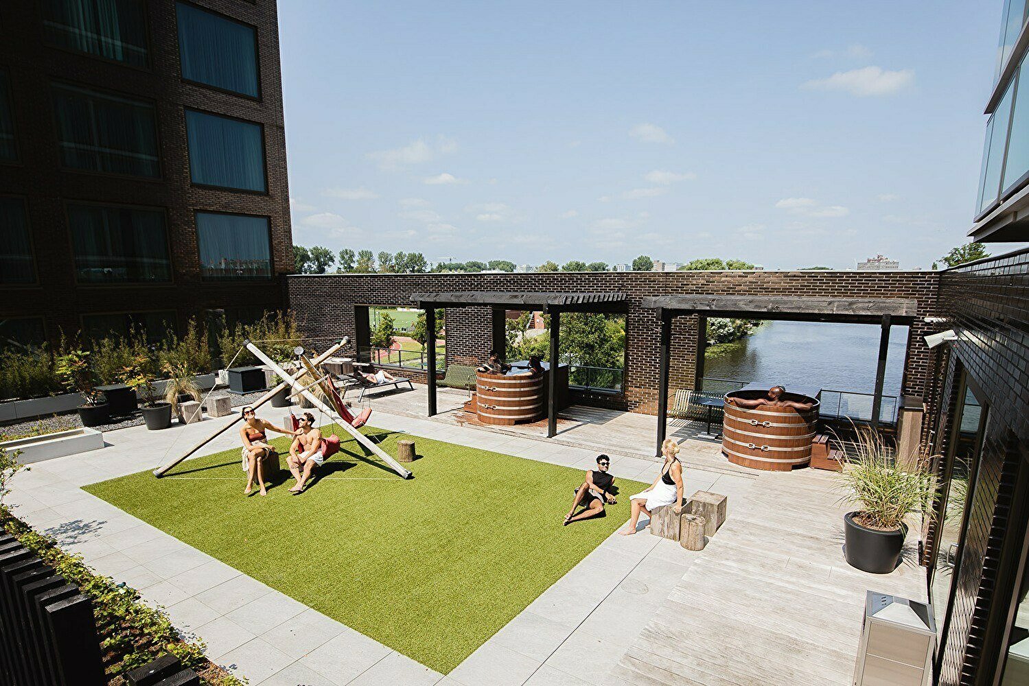 Olympic Hotel Amsterdam — vibe