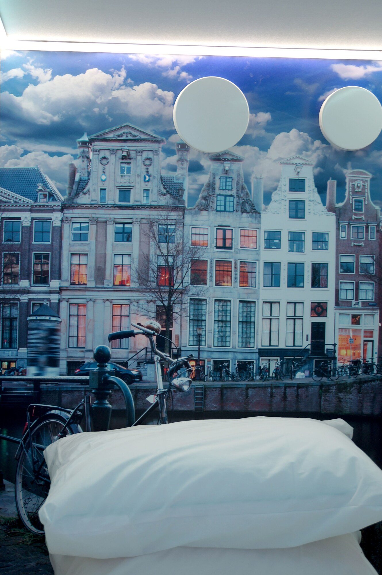 The Bedstee Boutique Capsule Hotel — rooms