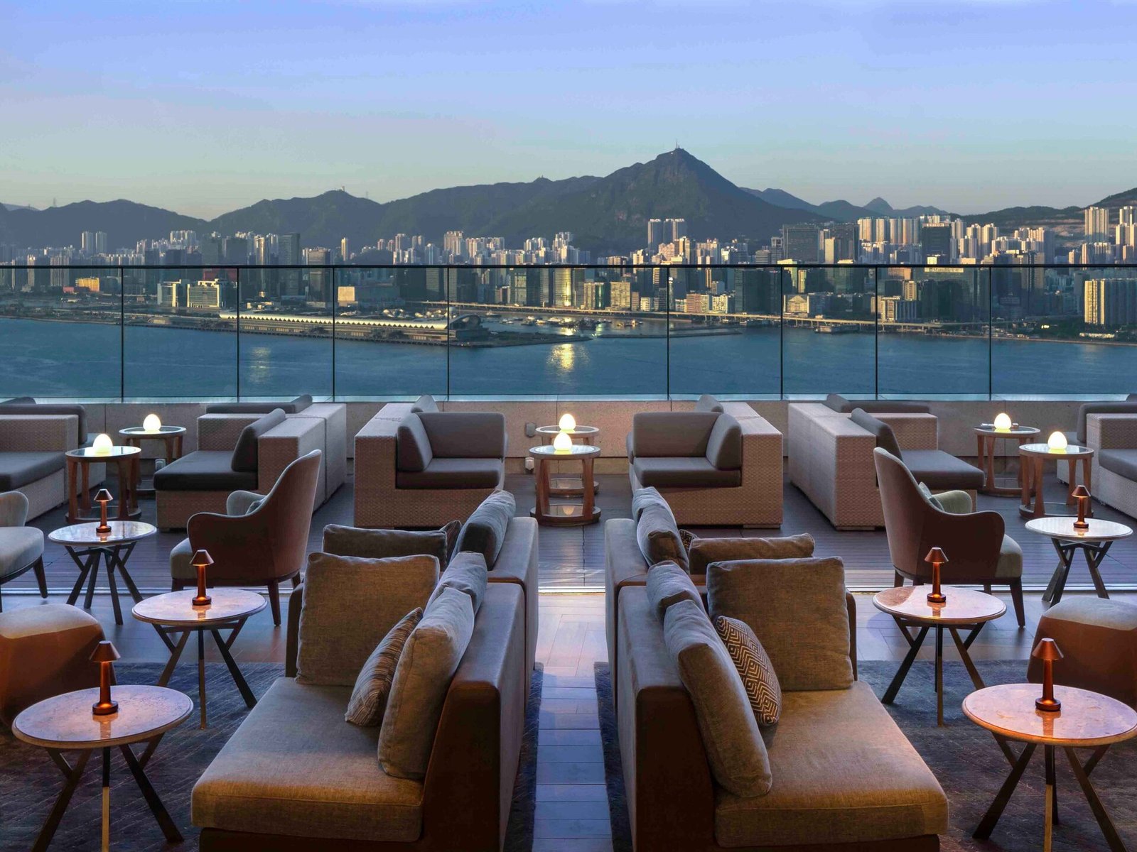 EAST Hong Kong — vibe