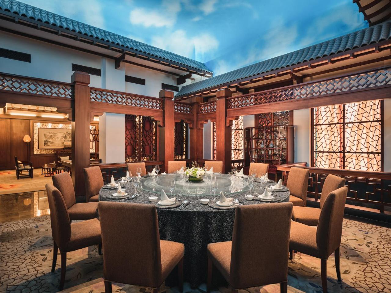 Hotel Indigo Shenzhen Overseas Chinese Town, at the table